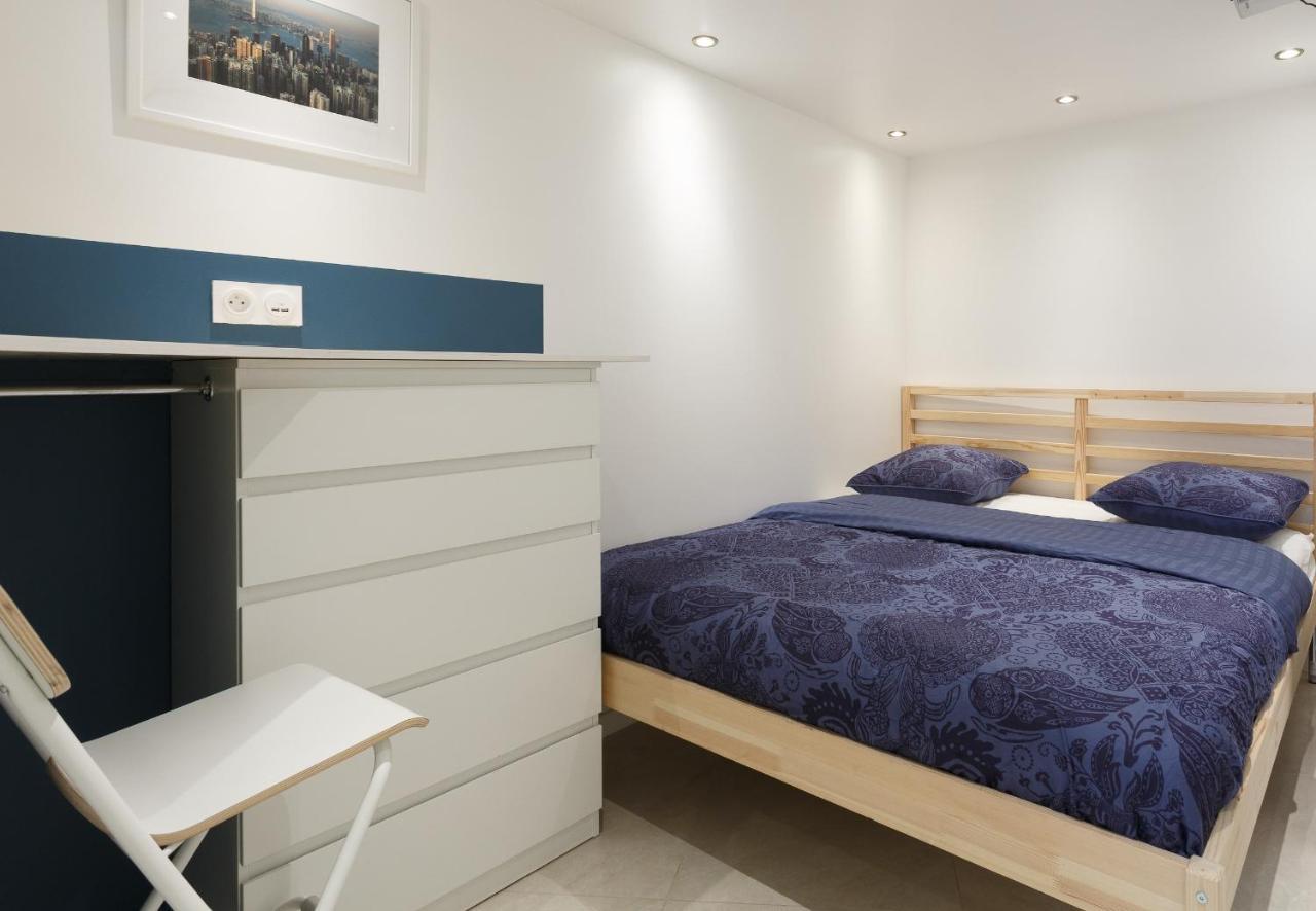 Petits Champs Bed and breakfast