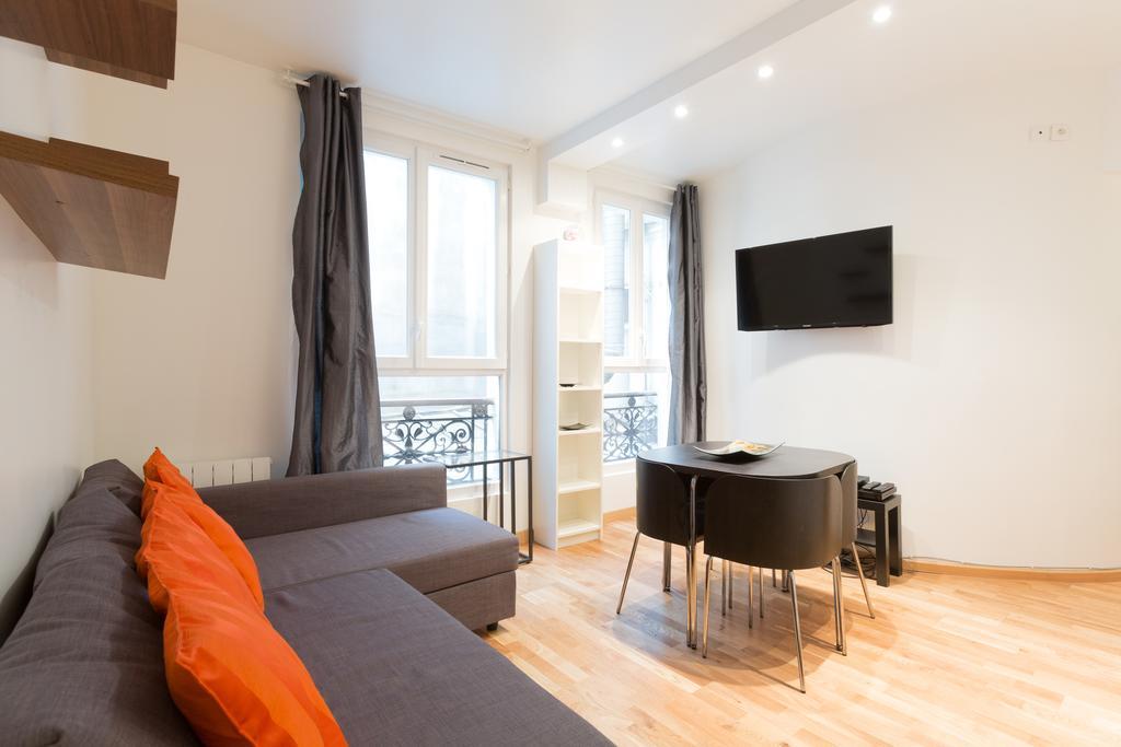 Petits Champs Bed and breakfast